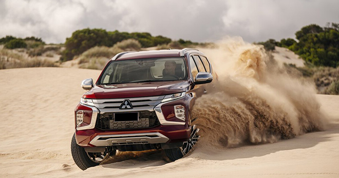 Mitsubishi Pajero Sport car price rolled in March 2022, supporting 50% LPTB - 14