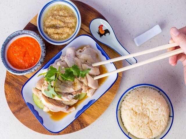 Ẩm thực - Công thức nấu cơm gà Hải Nam ngon chuẩn như ngoài hàng