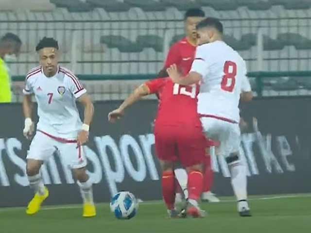 Video bóng đá U23 Trung Quốc - U23 UAE: Bước ngoặt từ quả phạt góc  (Dubai Cup)