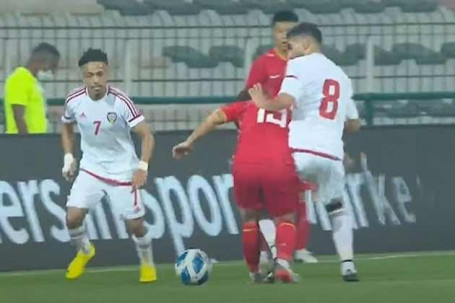 Video bóng đá U23 Trung Quốc - U23 UAE: Bước ngoặt từ quả phạt góc  (Dubai Cup)