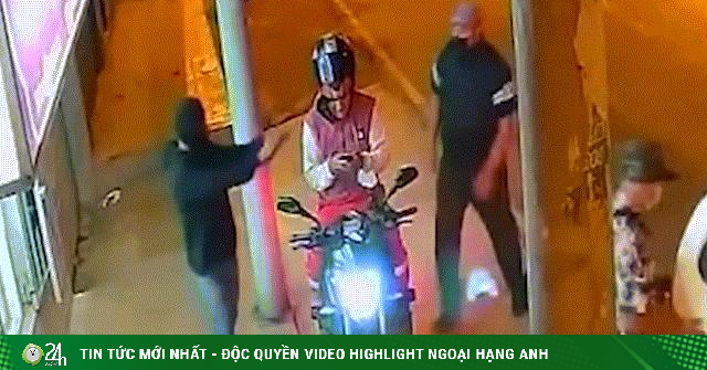 Video: Going to rob, the young man was shot and killed by his accomplices on the spot-Extraordinary