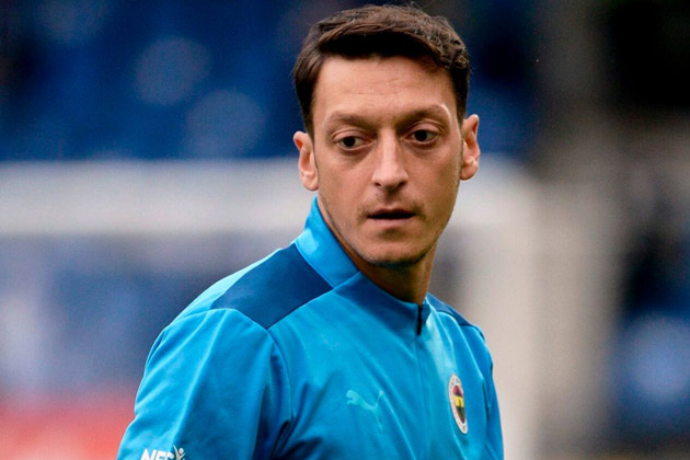 Mesut Ozil bị CLB Thổ Nhĩ Kỳ treo giò vô thời hạn vì lý do khó ngờ