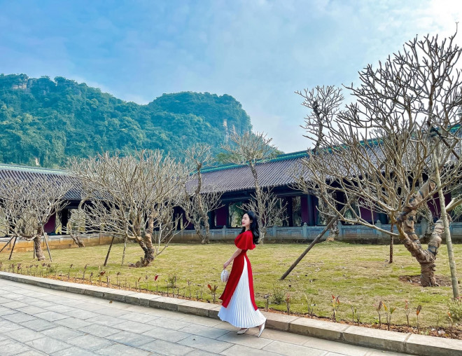 Sightseeing pilgrimage at the temple holds the most records in Vietnam - 8