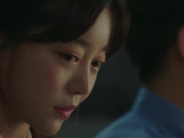 Bạn trẻ - Cuộc sống - Dọn kho thấy bọc tiền lớn được cất giấu kỹ càng, chưa kịp vui thì đã hốt hoảng phát hiện sự thật của chồng