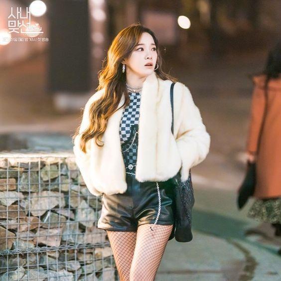 Mesmerized by the luxury fashion of the duo Shin Ha Ri - Jin Young Seo (Dating in the Office) - 16