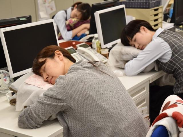 Sức khỏe đời sống - Những điều nên và không nên làm trong vòng nửa tiếng sau khi ăn no