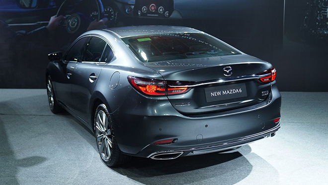 Mazda 6 reduced the price by 50 million dong, increasing its competitiveness with rivals - 4