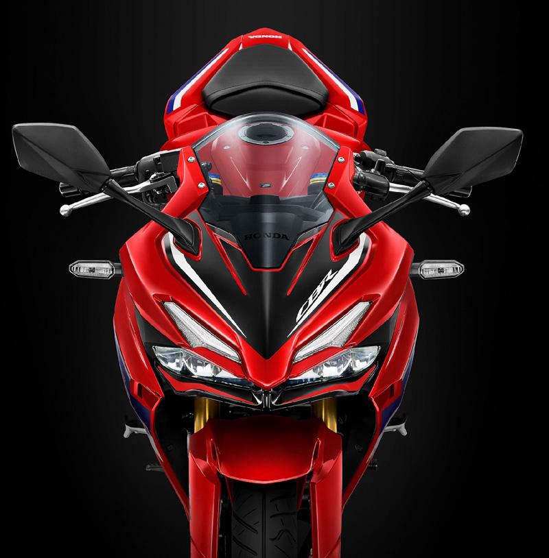 Chênh lệch 15 triệu đồng chọn Yamaha YZFR15 2022 hay Honda CBR150R