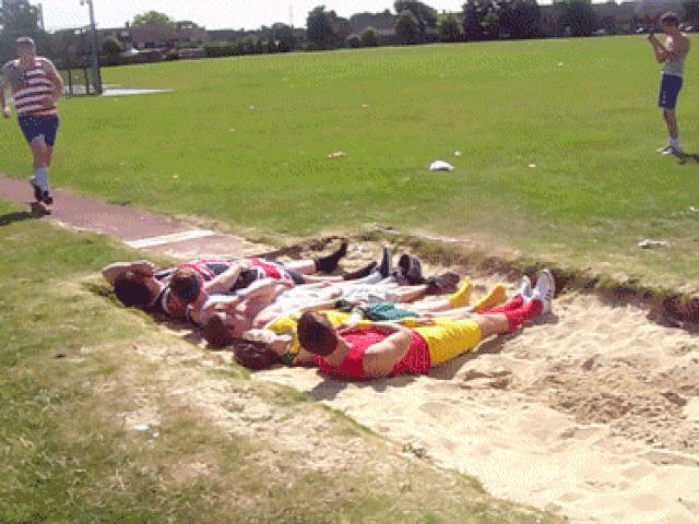 Tranh vui - Khi tài năng có hạn nhưng lại thích thể hiện để rồi nhận cái kết "đắng"