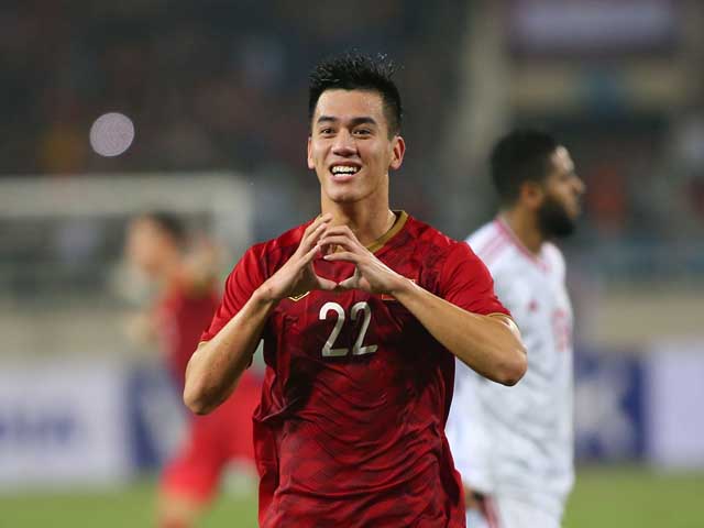 Ngỡ ngàng Tiến Linh ghi bàn ”khủng” hơn Ronaldo ở vòng loại World Cup