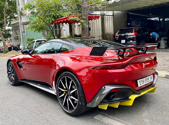 Doanh nhân Minh Nhựa chia tay siêu xe Aston Martin V8 Vantage - 5