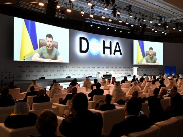 Xuất hiện bất ngờ trong Diễn đàn Doha, ông Zelensky nêu cách chặn ”vũ khí” khí đốt của Nga