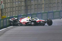 Thể thao - Đua xe F1, Saudi Arabian GP: Perez vượt Ferrari giành pole, Mick Schumacher gặp tai nạn