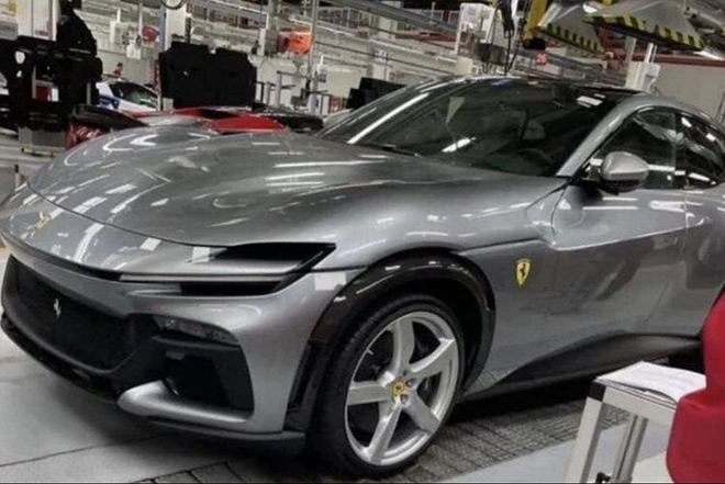 Ferrari tung ra những hình ảnh đầu tiên của dòng siêu xe SUV - 3