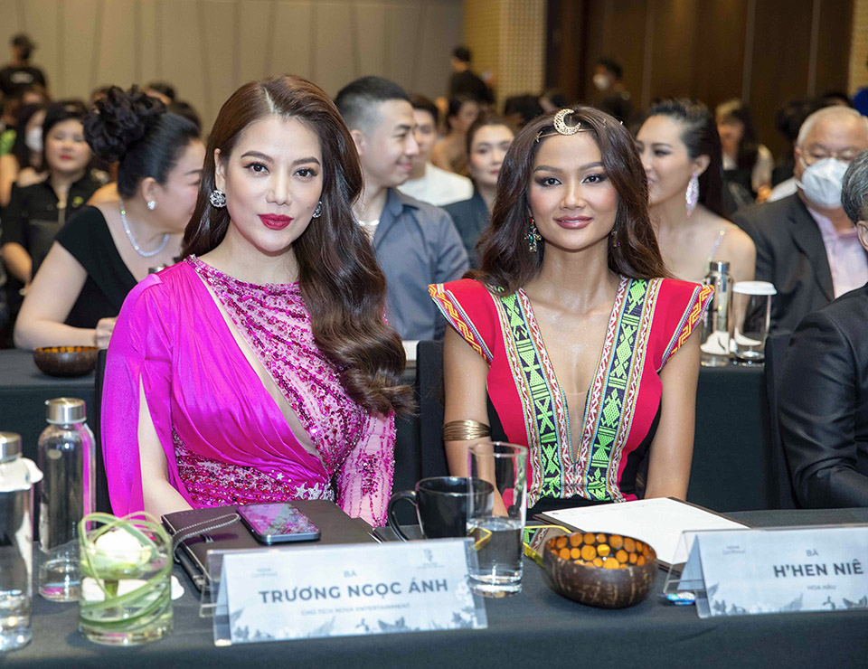 "Miss Earth 2021"  come to Vietnam, get close to H'Hen Niê - 5