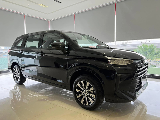 Actual photo of Toyota Avanza Premio MT at the dealer, priced at 548 million VND - 1