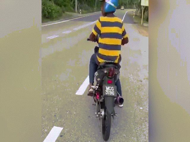 Thế giới xe - Clip: Thanh niên vê ga điêu luyện và cái kết phi xe vào bụi cây