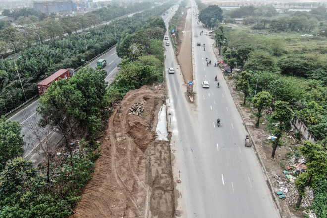 Đường gom sau khi mở rộng có bề rộng mặt đường khoảng 18,5m (4 làn xe, đường 15m và 1 làn hỗn hợp 3m).