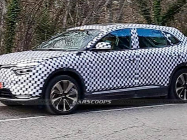 Tin tức ô tô - VinFast VF8 lộ diện trên đường chạy thử, sắp ra mắt tại châu Âu