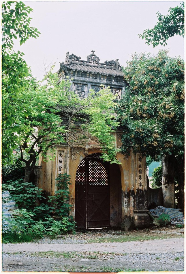 The beauty is like "passing the air"  of two famous ancient villages in Hanoi - 10