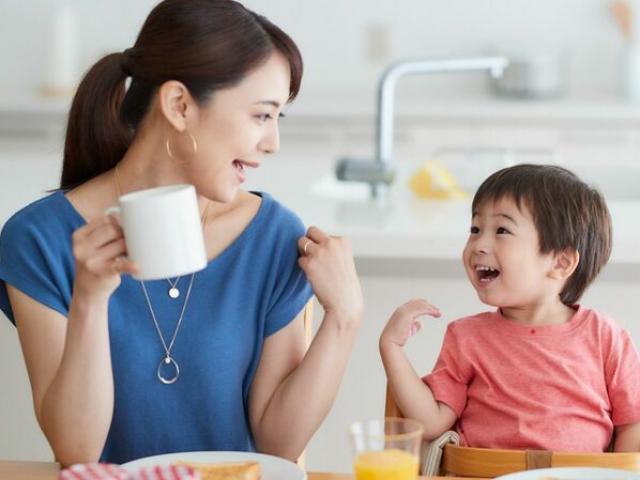 Giáo dục - du học - Trẻ nhút nhát và nhạy cảm, nguyên nhân chủ yếu do cha mẹ không làm tốt 6 điều này