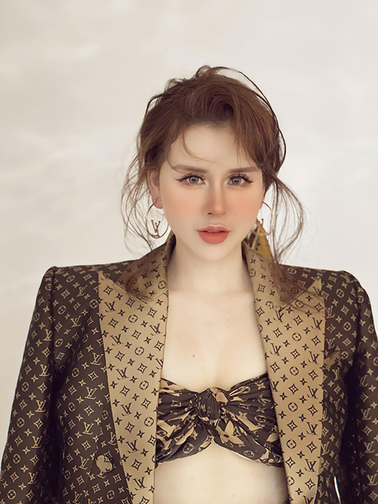 Phan Anh Thơ - Nữ doanh nhân trẻ tài năng, xinh đẹp của ngành thẩm mỹ  - 3