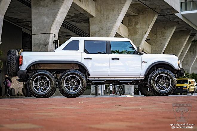 What's special about Ford Bronco 6x6 version?  - 3