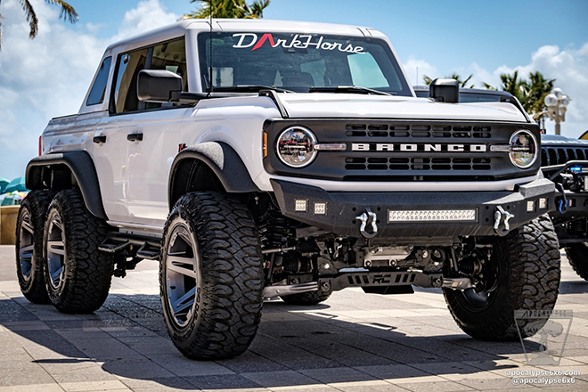 What's special about Ford Bronco 6x6 version?  - 4