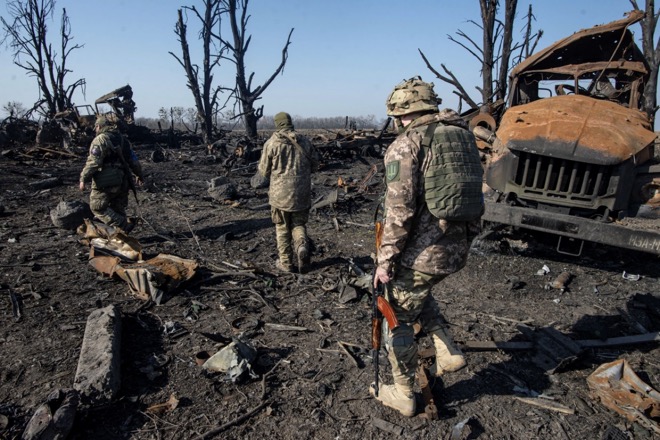 Quân đội Ukraine thời gian qua đã giành lại quyền kiểm soát một số thị trấn, khu vực dân cư.