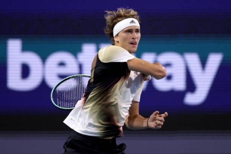 Video tennis Zverev - McDonald: Level difference, 2 sets like 1 (Miami Open 3rd round) - 1