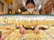 Kinh doanh - Giá vàng hôm nay 28/3: Sụt giảm ngay khi mở cửa, liệu còn có cơ hội tăng trong tuần này?