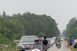 Kinh doanh - Choáng cảnh ''cò'' ùn ùn đổ về làng, ''chào hàng'' bán đất như buôn rau