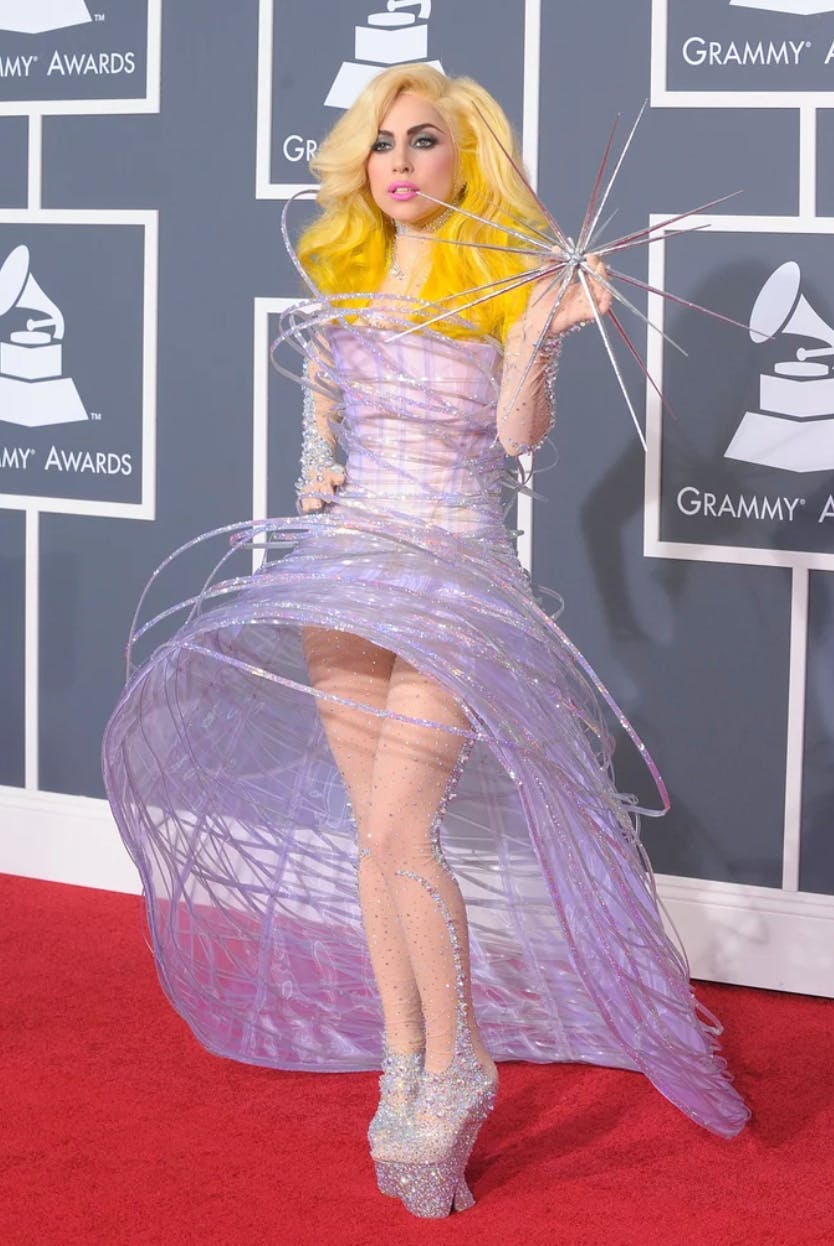 Lady Gaga và phong cách thời trang tuyên bố ấn tượng - 3