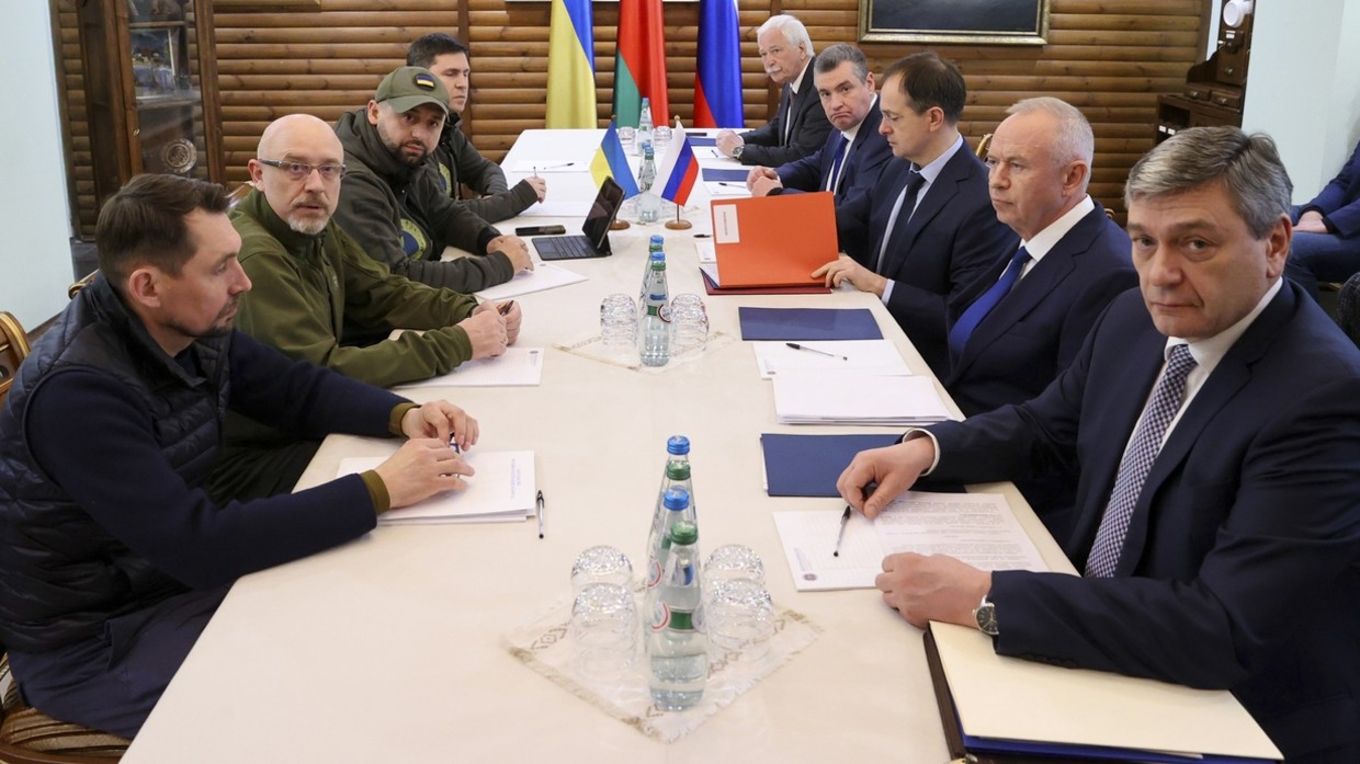 Phái đoàn đàm phán Nga và Ukraine đã có 3 lần&nbsp;hội đàm ở Belarus.