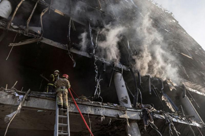 Trung tâm thương mại Retroville ở thủ đô Kiev (Ukraine) bị đánh bom giữa tháng 3. Ảnh: REUTERS