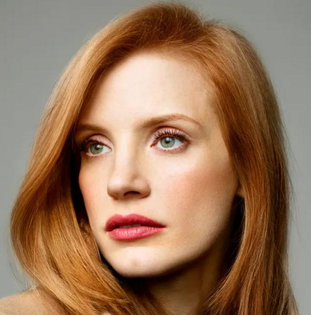 What makes Jessica Chastain's beauty?  - 4