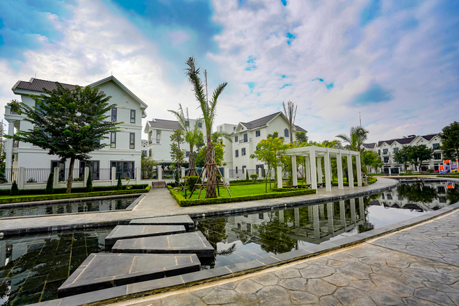 Những căn biệt thự mang phong cách châu Âu hiện đại đã hiện hữu tại dự án.