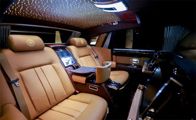 This is the most expensive super luxury car of Mr. Trinh Van Quyet - 10