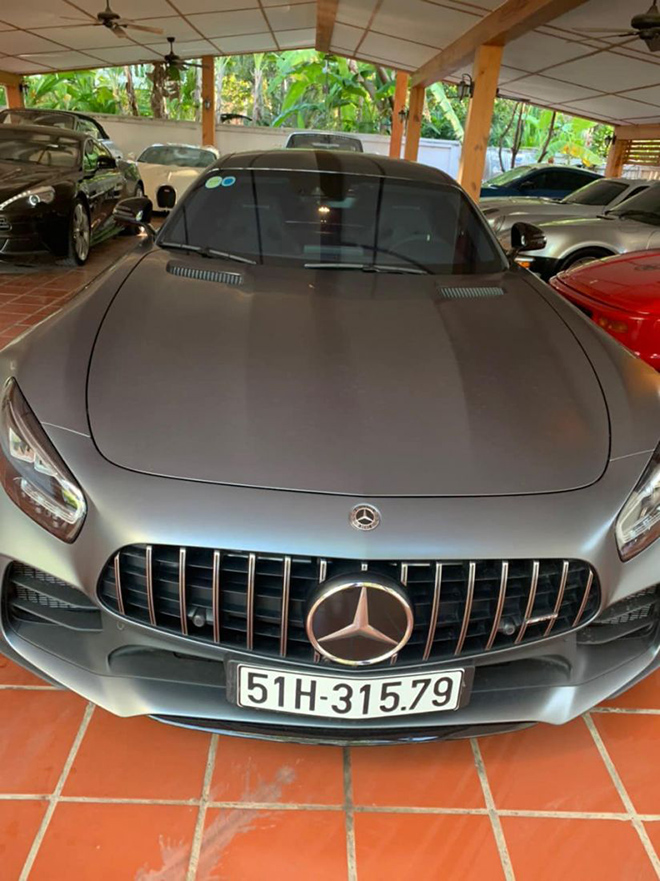 Chairman Dang Le Nguyen Vu added to the collection two new sports cars - 9