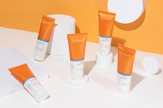 Gel rửa mặt Decumar giúp kiểm soát nhờn, cho làn da sạch dịu nhẹ, hạn chế mụn