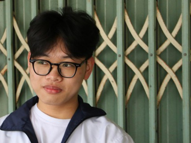 Bạn trẻ - Cuộc sống - Nam sinh Hà Tĩnh giải nhất quốc gia môn Hóa: "Điểm xuất phát thấp, nên em phải cố gắng"