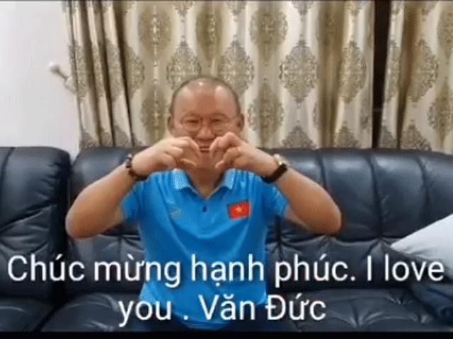 Không tới dự đám cưới Văn Đức nhưng thầy Park có hành động ”đốn tim” fan