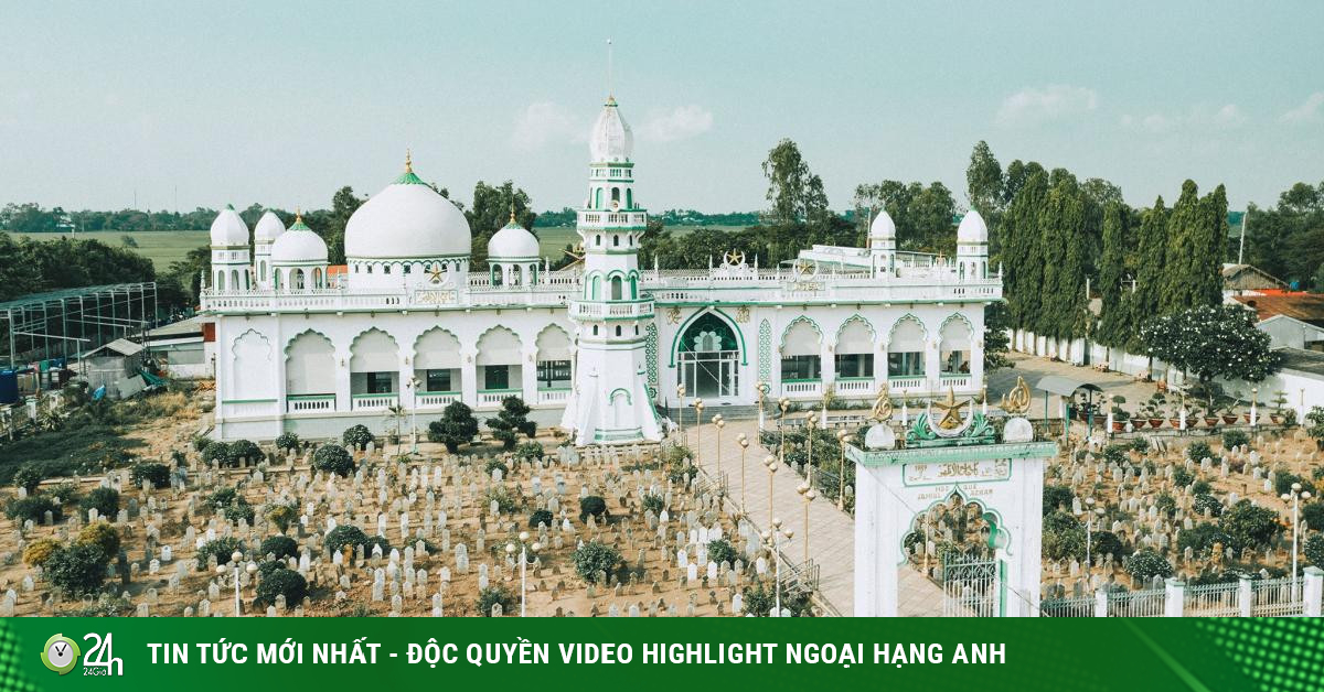 The enchanting beauty of the mosque in An Giang-Travel