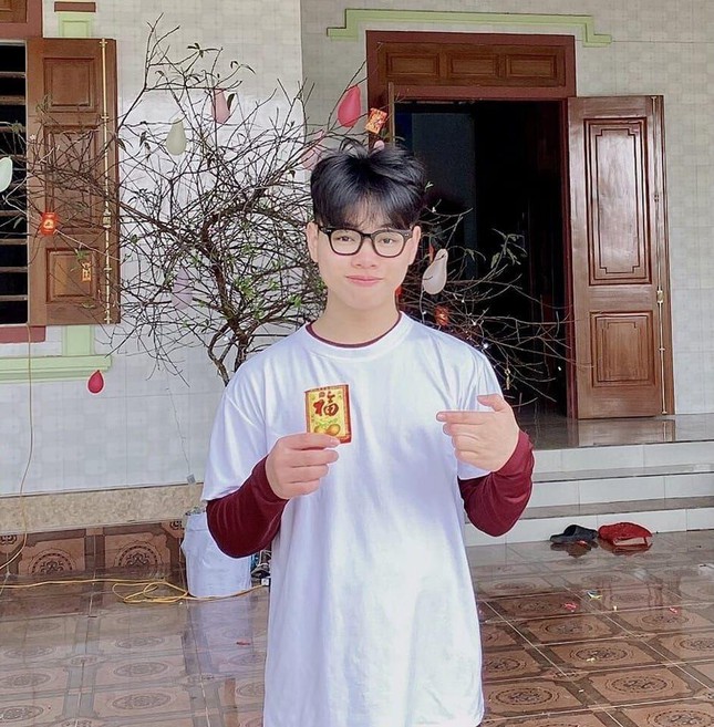 Ha Tinh male student won first prize in National Chemistry subject: "Low starting point, so I have to try"  - 3