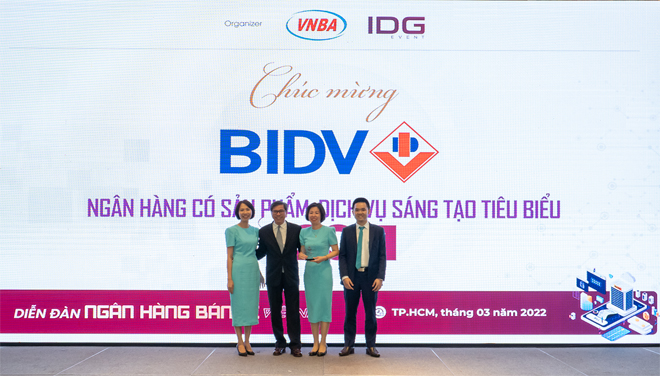 BIDV simultaneously received 04 awards of Typical Vietnamese Bank - 4