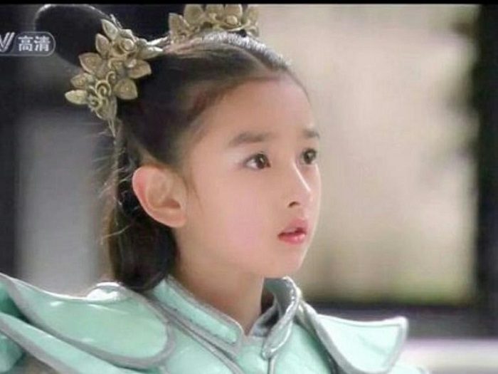 Who is a delicate beauty like Truong Ba Chi, with a subtle look of Liu Yifei's fairy?  - first