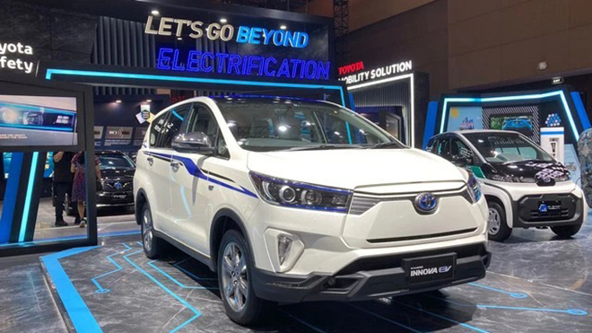 Toyota Innova electric version suddenly revealed - 3
