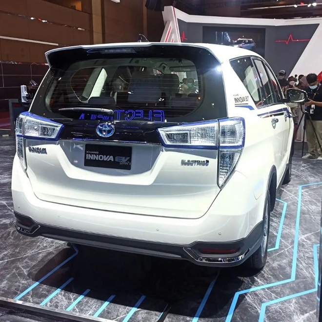 Toyota Innova electric version suddenly revealed - 5