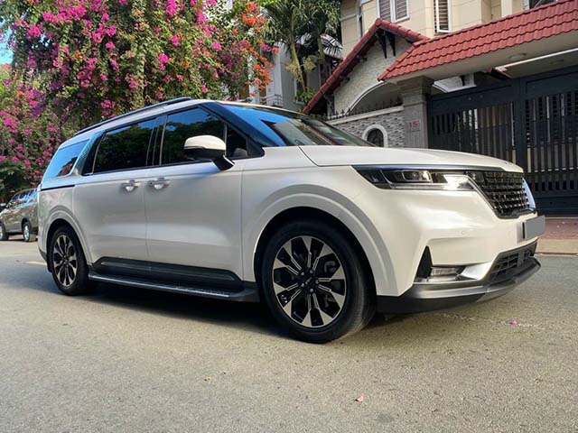 Tin tức ô tô - Kia Carnival 7 chỗ máy dầu chạy lướt rao bán ngang giá xe mới