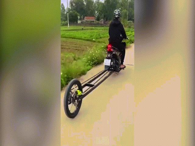 Xe máy - Xe đạp - Clip: "Siêu phẩm" Exciter phiên bản Limousine 2 bánh